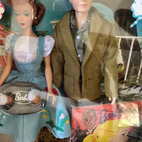 BARBIE AND KEN FRIDAY NIGHT DREAM DATE BOXED SET GOLD COLLECTOR - Picture 2 of 4